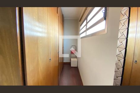 Casa para alugar com 330m², 3 quartos e 10 vagasCloset Suíte 2