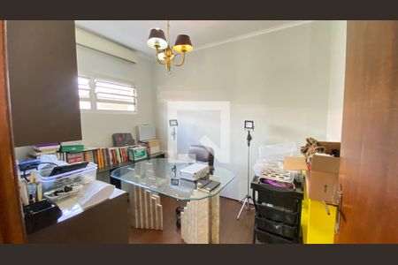 Casa para alugar com 330m², 3 quartos e 10 vagasEscritório