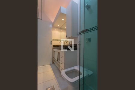 Apartamento à venda com 206m², 3 quartos e 1 vaga Apartamento à venda com 206m², 3 quartos e 1 vagaBanheiro da Suíte