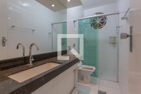 Apartamento à venda com 206m², 3 quartos e 1 vaga Apartamento à venda com 206m², 3 quartos e 1 vagaBanheiro