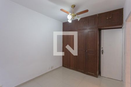 Apartamento à venda com 206m², 3 quartos e 1 vaga Apartamento à venda com 206m², 3 quartos e 1 vagaQuarto 3 - Suíte