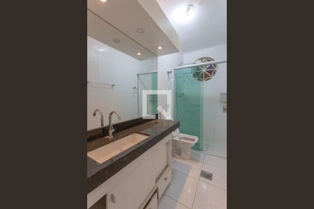 Apartamento à venda com 206m², 3 quartos e 1 vaga Apartamento à venda com 206m², 3 quartos e 1 vagaBanheiro