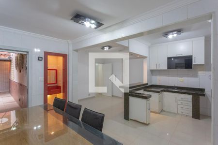 Apartamento à venda com 206m², 3 quartos e 1 vaga Apartamento à venda com 206m², 3 quartos e 1 vagaCozinha e Copa