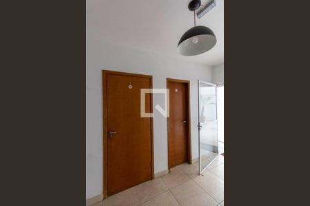 Apartamento à venda com 62m², 2 quartos e 1 vaga Apartamento à venda com 62m², 2 quartos e 1 vagaÁrea Comum - Lavabos