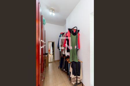Casa à venda com 280m², 4 quartos e 2 vagasCloset - Suíte 1