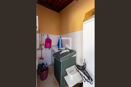 Casa à venda com 280m², 4 quartos e 2 vagasÁrea de Serviço