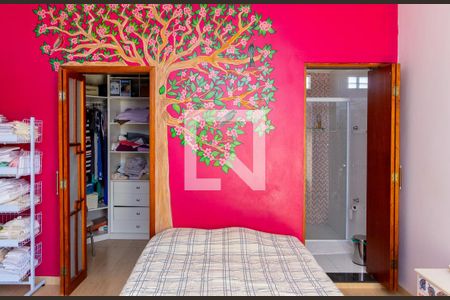 Casa à venda com 280m², 4 quartos e 2 vagasSuíte 3