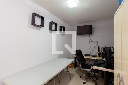 Casa à venda com 280m², 4 quartos e 2 vagasEscritório