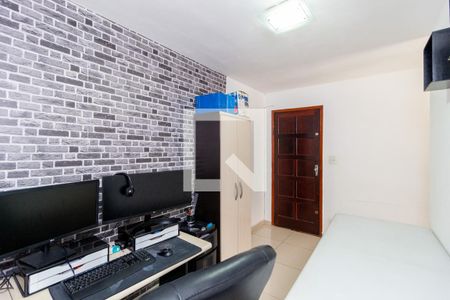 Casa à venda com 280m², 4 quartos e 2 vagasEscritório