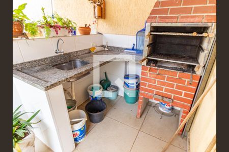 Casa à venda com 280m², 4 quartos e 2 vagasPiscina e Churrasqueira