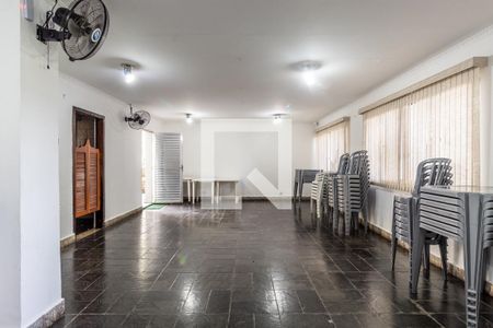 Apartamento à venda com 70m², 2 quartos e sem vagaÁrea comum - Salão de festas