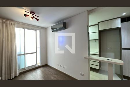 Sala de apartamento para alugar com 2 quartos, 58m² em Alto da Rua Xv, Curitiba