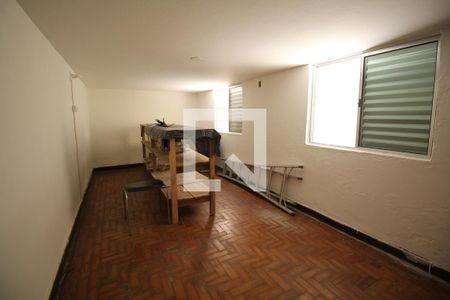 Casa à venda com 200m², 6 quartos e 2 vagasQuarto 5