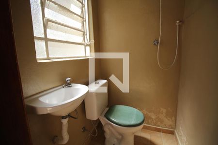 Casa à venda com 200m², 6 quartos e 2 vagasBanheiro de serviço