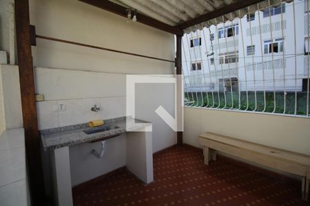 Casa à venda com 200m², 6 quartos e 2 vagasÁrea de Serviço 2