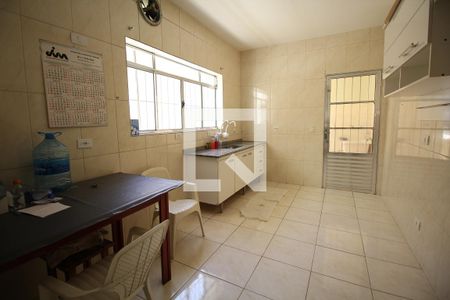 Casa à venda com 200m², 6 quartos e 2 vagasCozinha