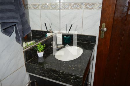 Casa à venda com 300m², 5 quartos e 5 vagasBanheiro de Serviço