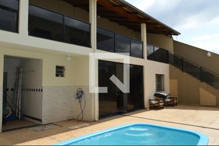 Casa à venda com 300m², 5 quartos e 5 vagasÁrea comum