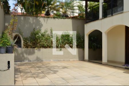 Casa à venda com 300m², 5 quartos e 5 vagasÁrea comum