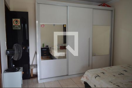 Casa à venda com 300m², 5 quartos e 5 vagasQuarto 4
