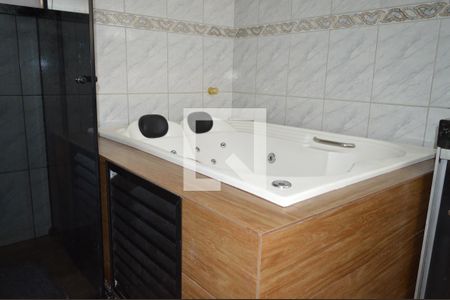 Casa à venda com 300m², 5 quartos e 5 vagasBanheiro
