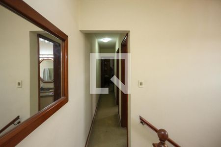 Corredor de casa para alugar com 3 quartos, 250m² em Vila Alpina, São Paulo