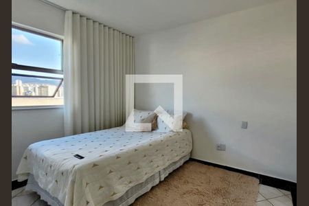 Quarto de apartamento à venda com 3 quartos, 85m² em Carlos Prates, Belo Horizonte