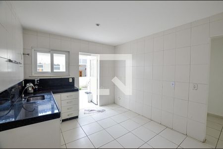 Casa à venda com 209m², 3 quartos e 2 vagasCozinha 