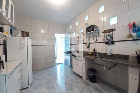 Casa à venda com 263m², 6 quartos e 4 vagas Casa à venda com 263m², 6 quartos e 4 vagasCozinha
