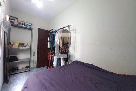 Casa à venda com 263m², 6 quartos e 4 vagas Casa à venda com 263m², 6 quartos e 4 vagasQuarto 1