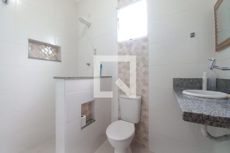 Casa à venda com 263m², 6 quartos e 4 vagas Casa à venda com 263m², 6 quartos e 4 vagasBanheiro Social