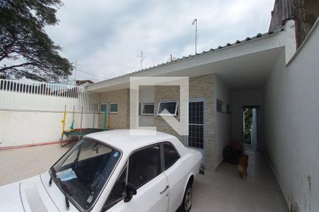 Casa à venda com 263m², 6 quartos e 4 vagas Casa à venda com 263m², 6 quartos e 4 vagasGaragem