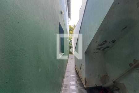 Casa à venda com 263m², 6 quartos e 4 vagas Casa à venda com 263m², 6 quartos e 4 vagasVista do Quarto 2