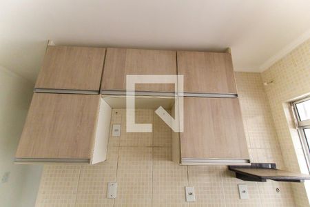 Casa à venda com 125m², 2 quartos e 2 vagas Casa à venda com 125m², 2 quartos e 2 vagasCozinha