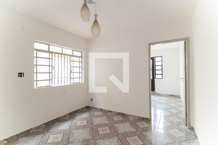 Sala 1 de casa à venda com 2 quartos, 125m² em Vila Carmosina, São Paulo