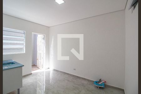 Sala/Cozinha de apartamento para alugar com 1 quarto, 27m² em Jardim Lajeado, São Paulo