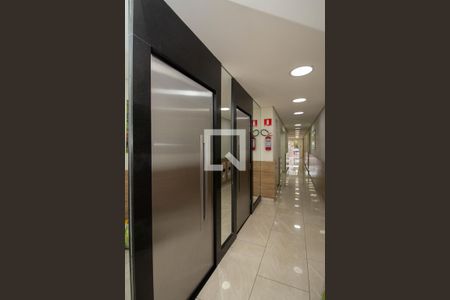 Apartamento à venda com 57m², 2 quartos e 1 vagaHall social - Elevadores