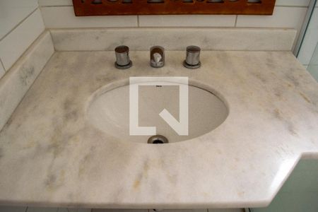 Apartamento à venda com 96m², 3 quartos e 2 vagasBanheiro da Suíte