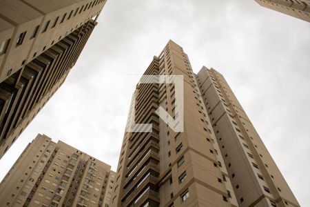 Apartamento à venda com 96m², 3 quartos e 2 vagasFachada
