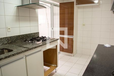 Apartamento à venda com 96m², 3 quartos e 2 vagasCozinha