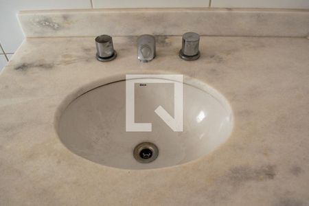 Apartamento à venda com 96m², 3 quartos e 2 vagasBanheiro