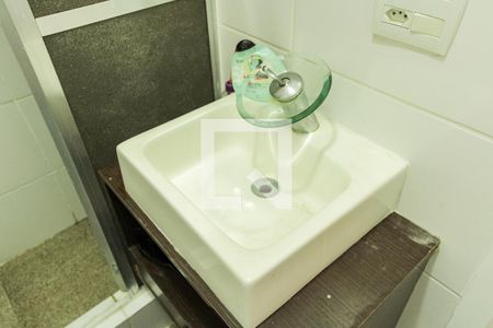 Apartamento para alugar com 80m², 2 quartos e sem vaga  Banheiro Social