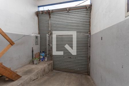 Casa à venda com 240m², 2 quartos e 2 vagas Casa à venda com 240m², 2 quartos e 2 vagasGaragem