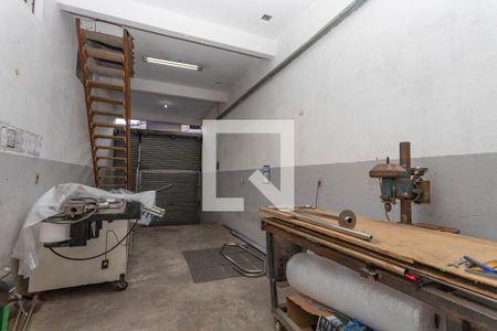 Casa à venda com 240m², 2 quartos e 2 vagas Casa à venda com 240m², 2 quartos e 2 vagasGaragem
