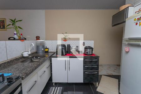 Casa à venda com 240m², 2 quartos e 2 vagas Casa à venda com 240m², 2 quartos e 2 vagasCozinha