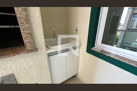 Apartamento para alugar com 65m², 3 quartos e 1 vagaÁrea de Serviço