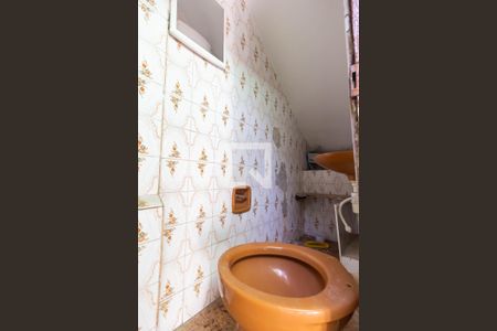 Casa à venda com 119m², 4 quartos e 2 vagasBanheiro