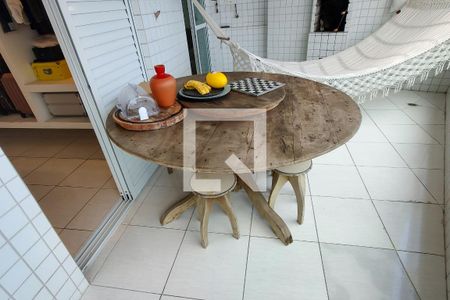 Apartamento para alugar com 90m², 2 quartos e 1 vagaSacada