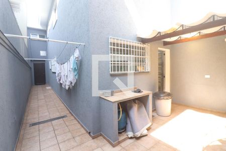 Casa à venda com 198m², 4 quartos e 2 vagasQuintal 