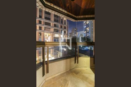 Apartamento para alugar com 255m², 3 quartos e 3 vagasvaranda